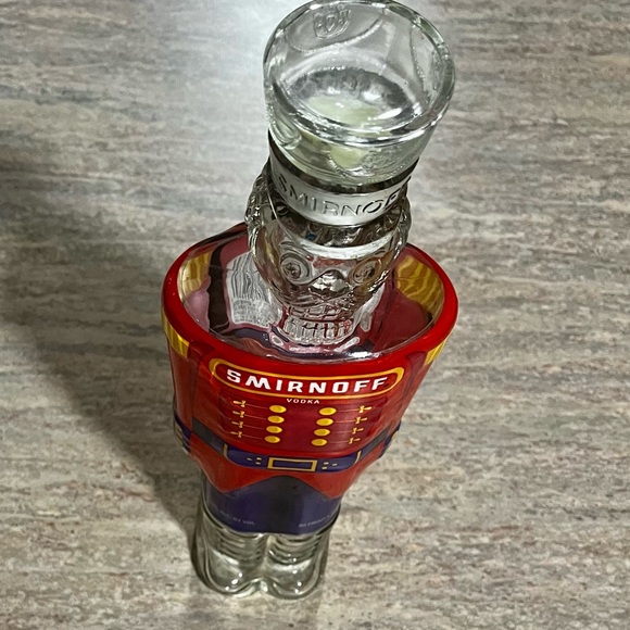 Vintage 1998 Smirnoff vodka Nutcracker empty glass bottle - Picture 6 of 16